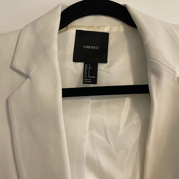 Ladies White Blazer - Picture 3 of 3